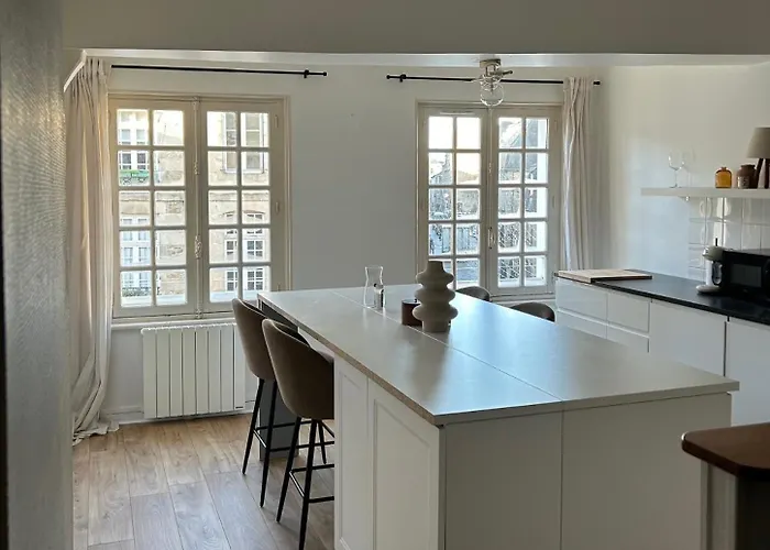 Spacieux Appartement Au Coeur Du Centre Historique De Dinan