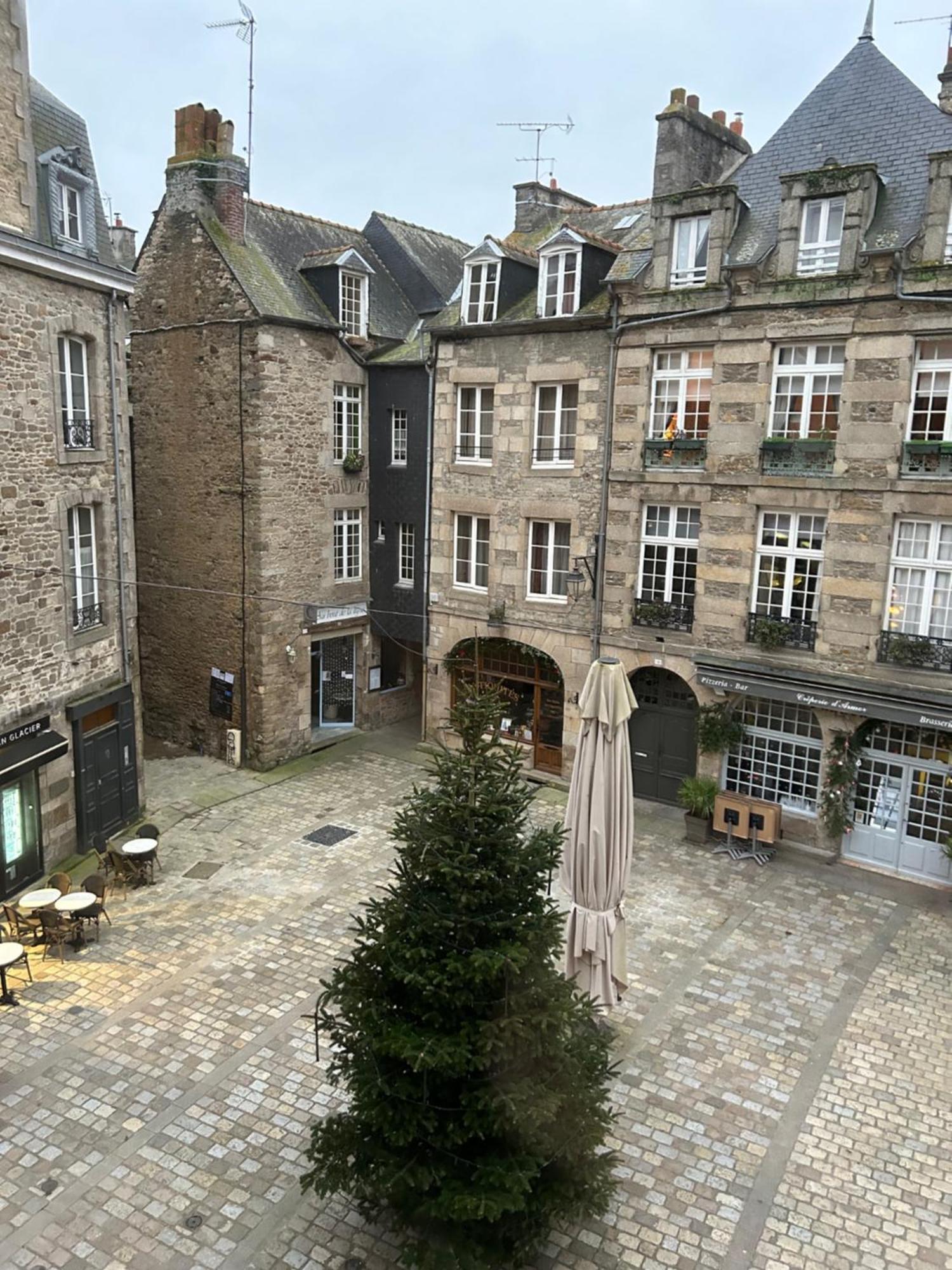 Spacieux Au Coeur Du Centre Historique De Apartment
